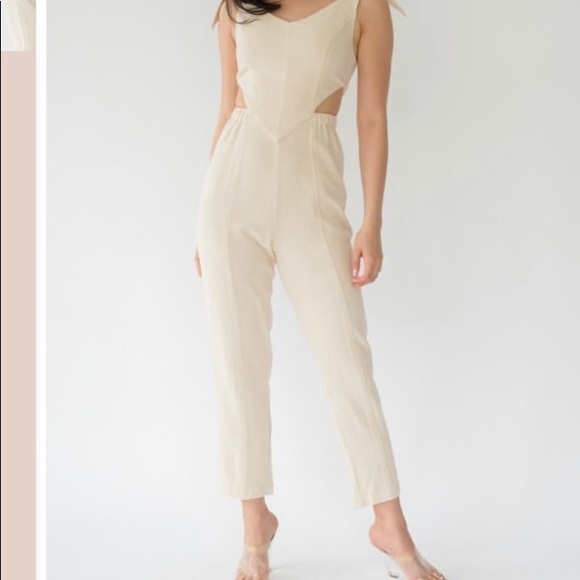 Tan jumpsuit - Picture 1 of 3